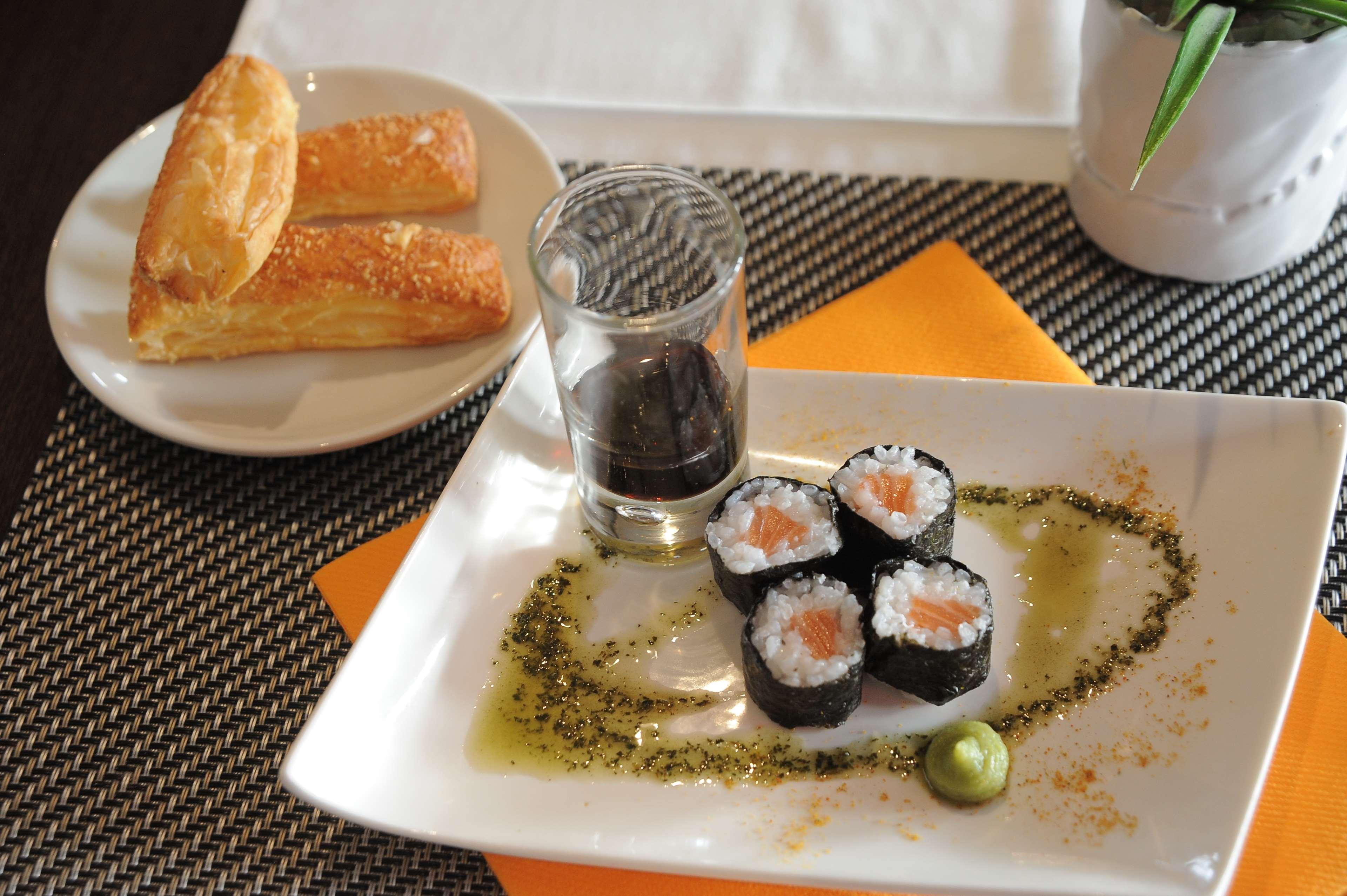Hotel Kyriad Dieppe 锡河边的圣奥班 外观 照片