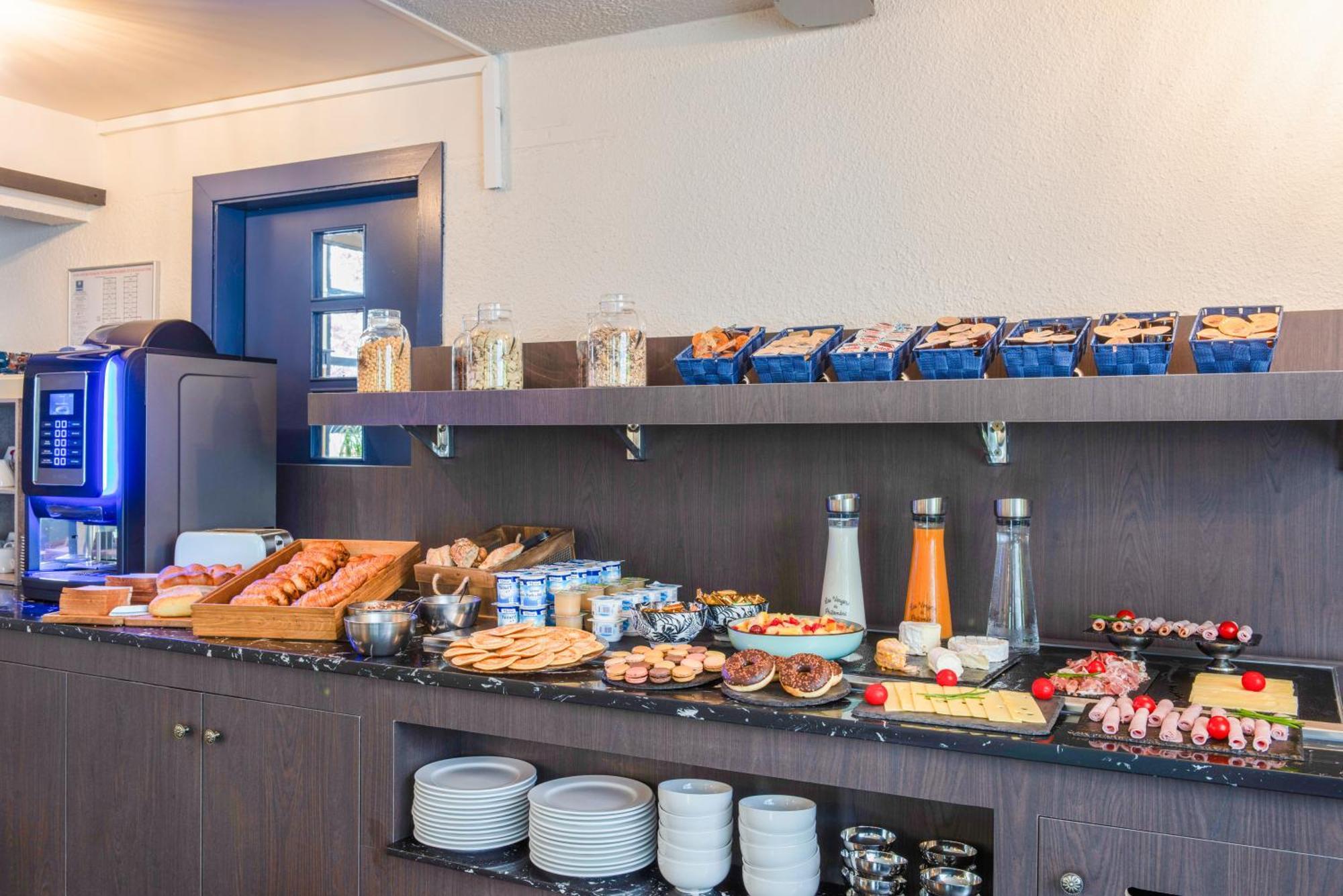 Hotel Kyriad Dieppe 锡河边的圣奥班 外观 照片